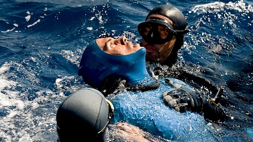   - (NDL Rescue Free Diver)  - Vextreme.
